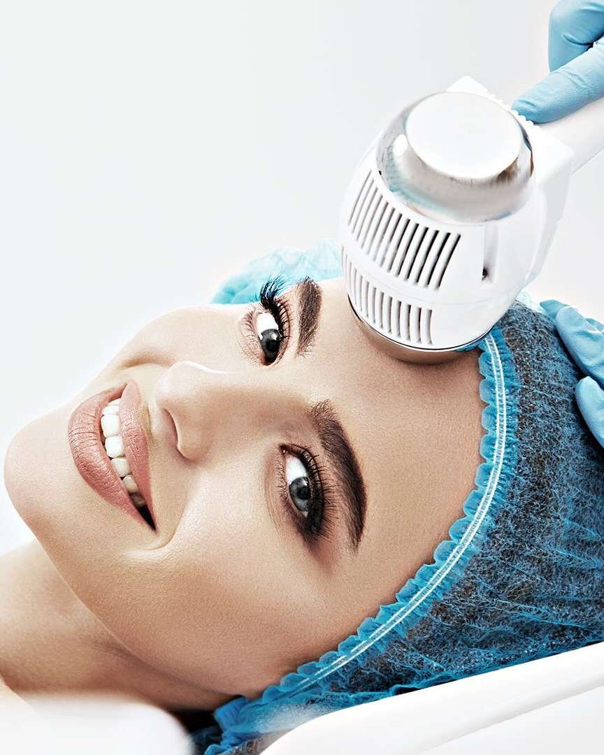 Improve-skin-texture-Cold-Hammer-Facial-benefits-for-skin-non-invasive-skincare-pore-size-acne-prone-skin-microdermabrasion